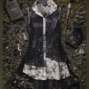 Minkas 1990s Vintage Black and Gray Lace Whimsy  Sleeveless Blouse